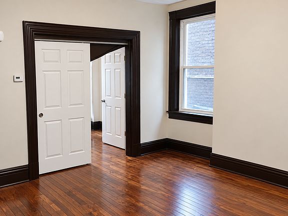 2nd image of 1622 Hatteras St #1