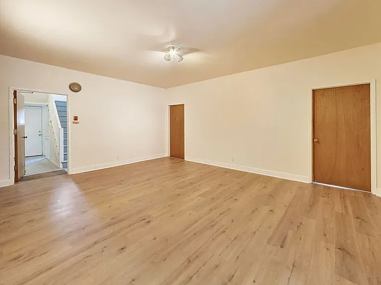 1534 Arch St #3 — Photo 16