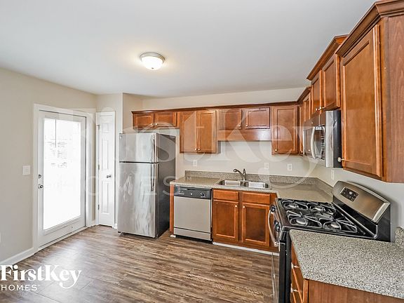 5th image of 8018 Bradshaw Ct