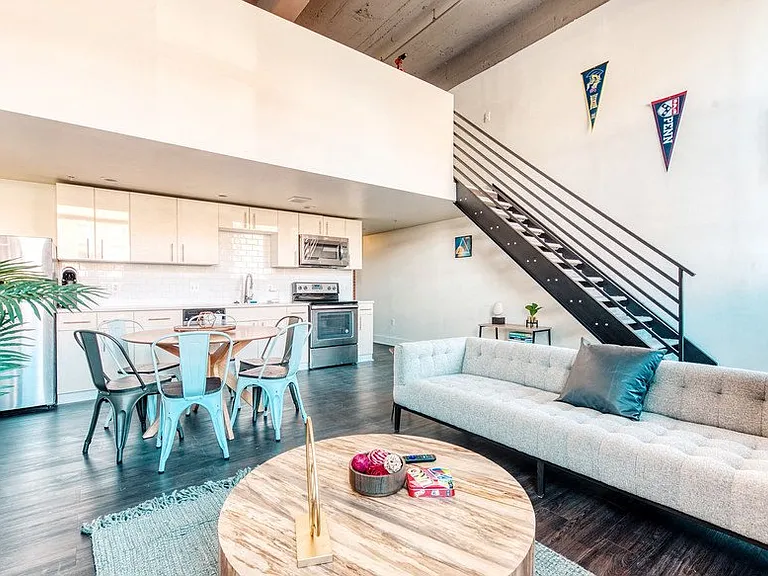 West Lofts Apartments — Photo 38