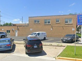 8909 W Cermak Rd APT 5, Riverside, IL 60546