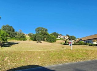 577 La Contenta Dr, Valley Springs, CA 95252