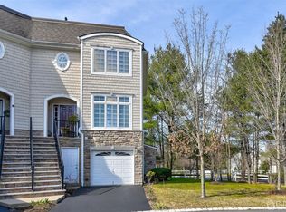 2 Jensen Ct, Old Bridge, NJ 08857