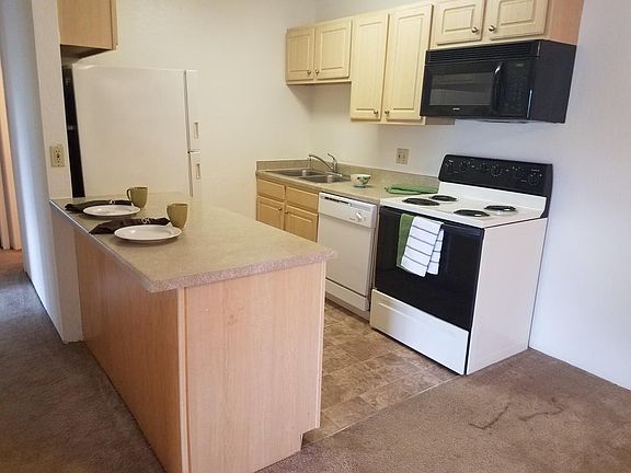 3rd image of 1755 Nemoke Trl APT 09