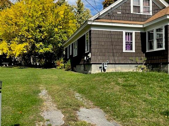 3rd image of 102 Belle Ave