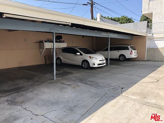 3rd image of 1137 Wilcox Pl