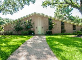 102 Briar Cir, Sealy, TX 77474