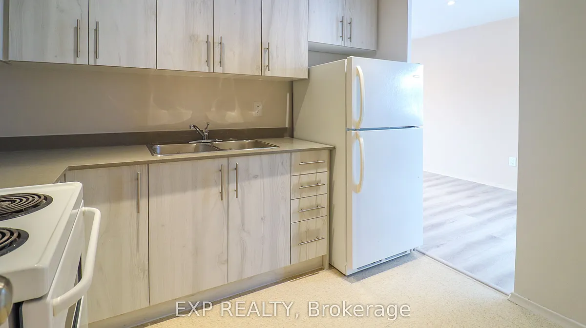 Building Photo - 84 2nd St #207