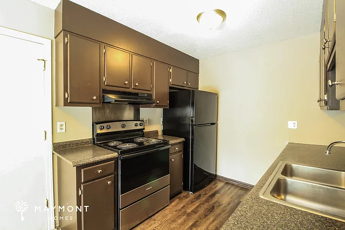 4 bed, 2.0 bath, 1568 sqft, $2,195 — Photo 4