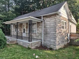 203 S Fieldcrest Rd, Eden, NC 27288