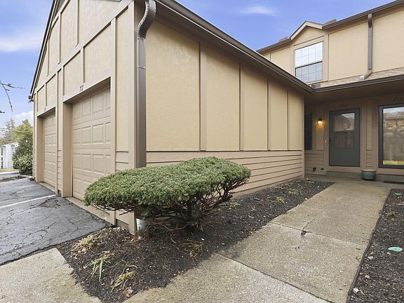 3rd image of 717 Alta View Ct #28