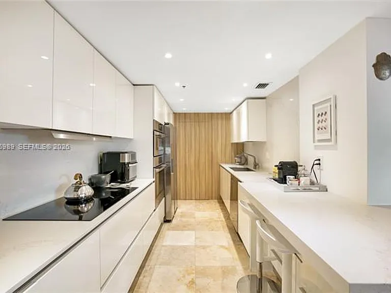 701 Brickell Key Blvd #512 — Photo 3