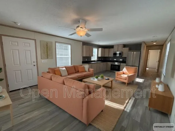 725 S 12th St, Bismarck, ND