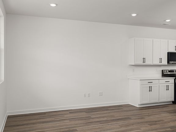3rd image of 7607 Nightingale Ct