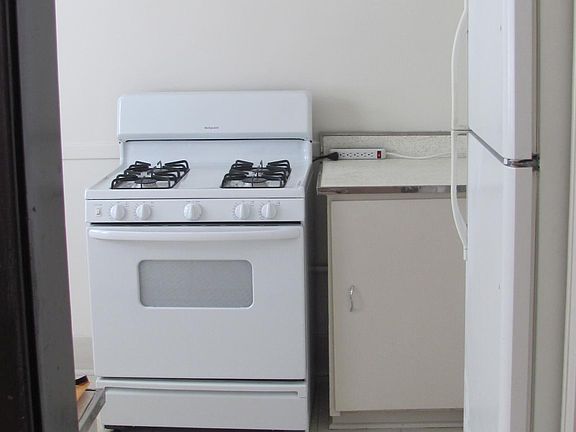 5th image of 3967 Buckingham Ave