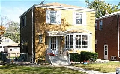 175 Martin Ln photo 1