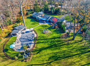 2 Ring Neck Rdg, Lloyd Harbor, NY 11743