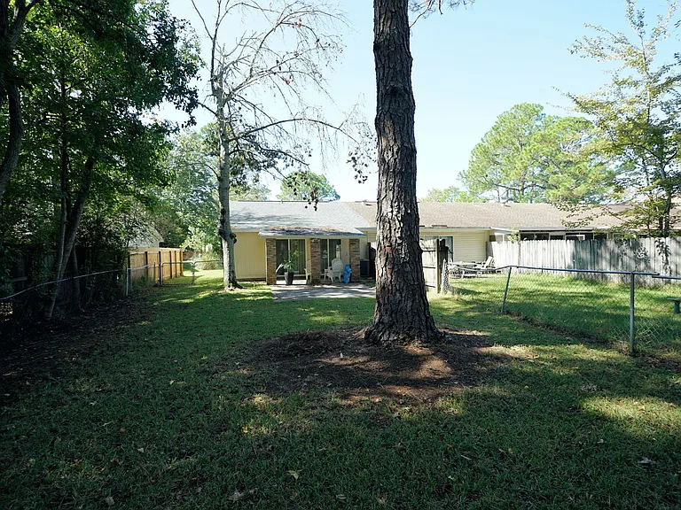 1503 Green Acres Blvd #E — Photo 24