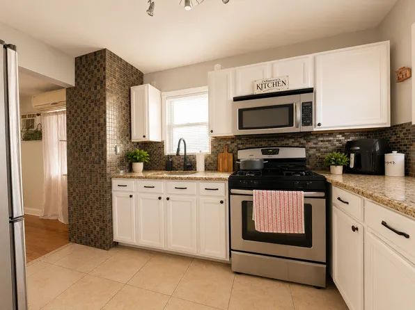 (undisclosed Address), Hicksville, NY 11801