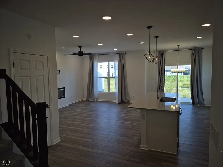 10608 Mangrove Dr — Photo 4
