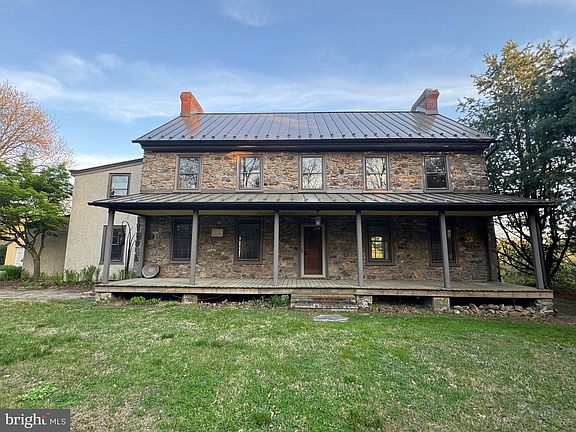 2nd image of 702 Lenape Rd
