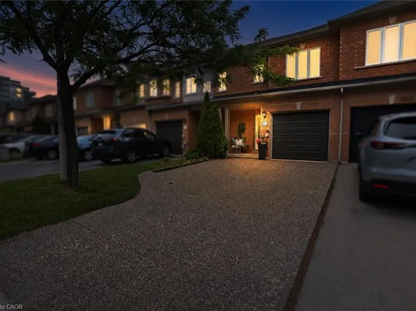 1815 McCoy Ave, Burlington, ON L7L 7L8