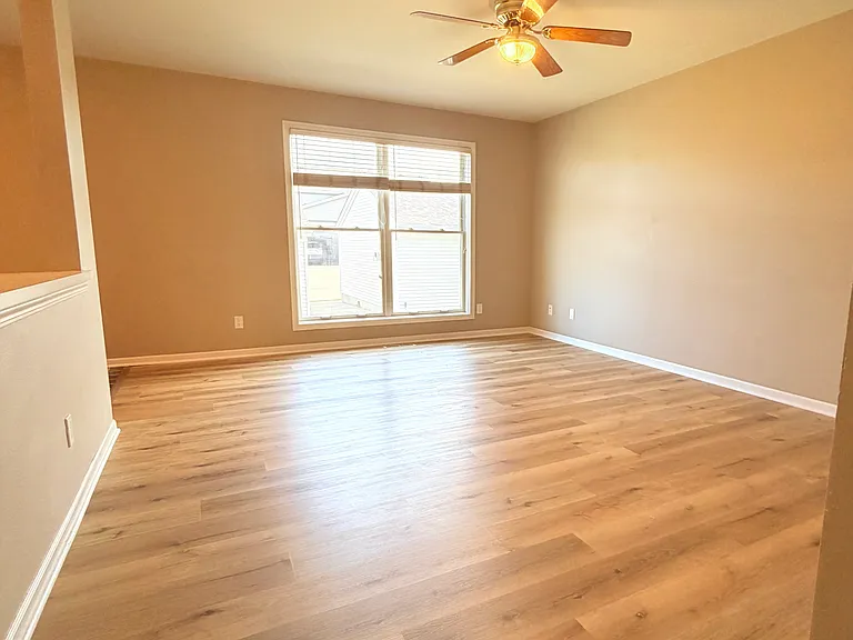2717 Bristol Dr — Photo 6