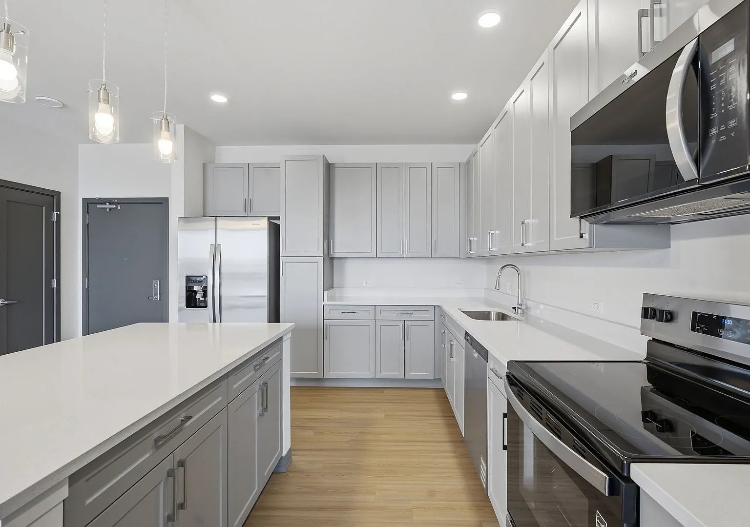 2 bed, 1193 sqft, $2,225 — Photo 4