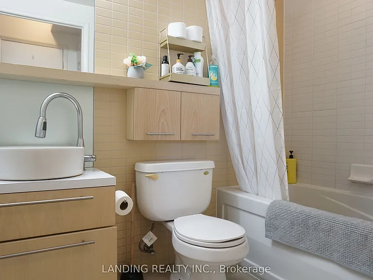 21 Carlton St #3404 — Photo 7