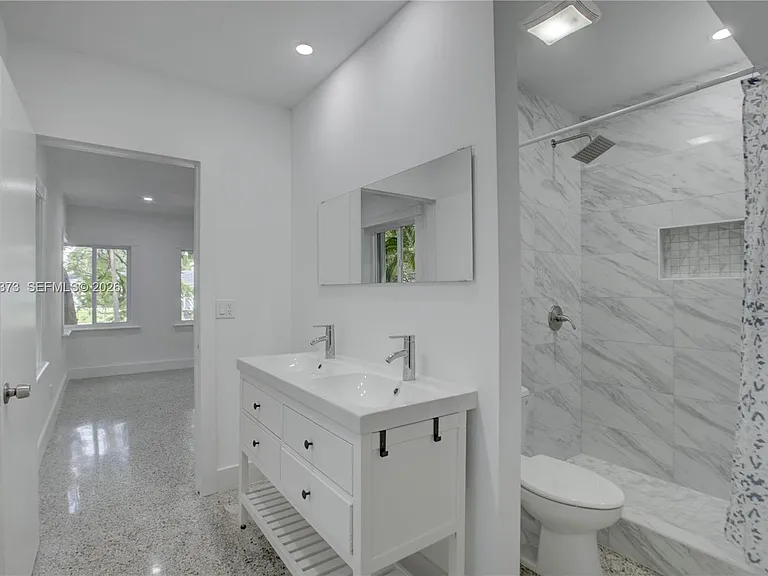 616 SW 11th Ct — Photo 24