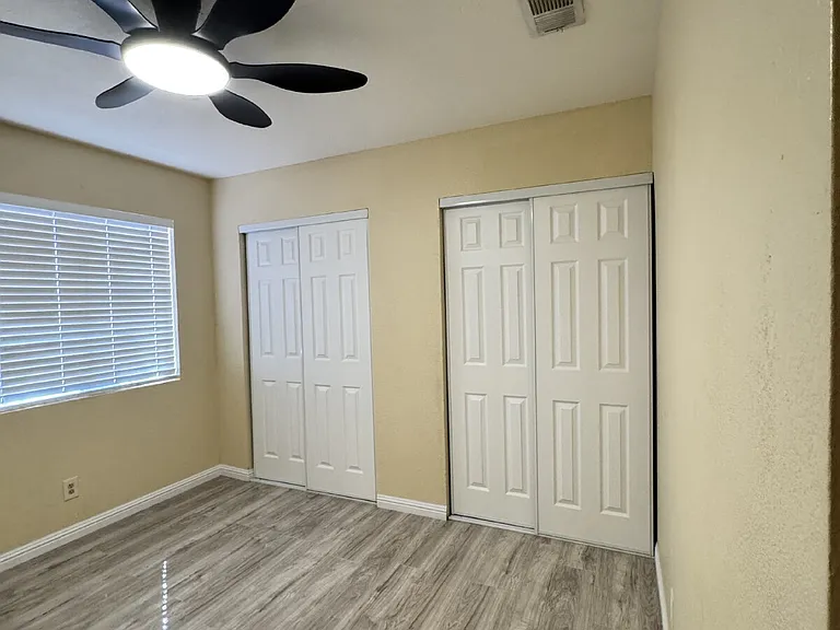 4300 El Como Way — Photo 6