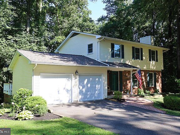 2nd image of 5900 Hollow Oak Ct