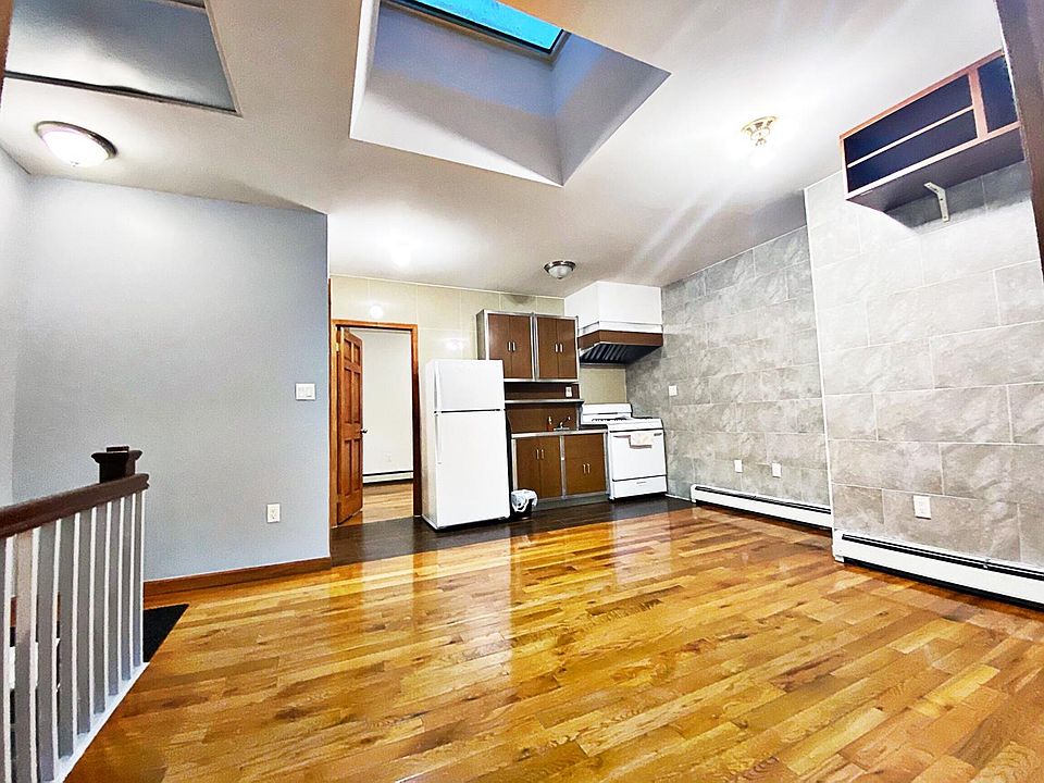 1st image of 2025 E 27th St #2A