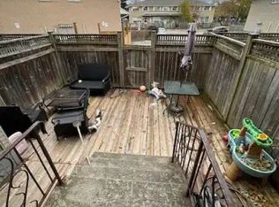 1355 Upper Gage Ave #10, Hamilton, ON L8W1Y2