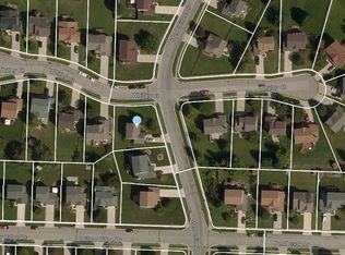 10333 Menominee Dr, Cincinnati, OH 45251