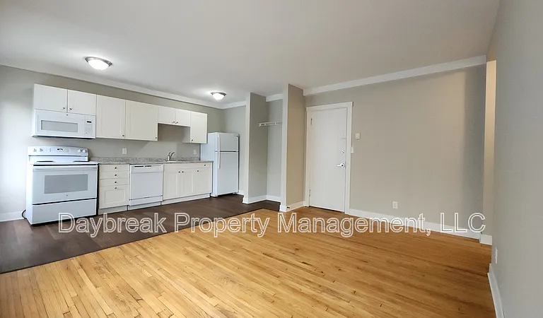 1258 10th St N #101 — Photo 2