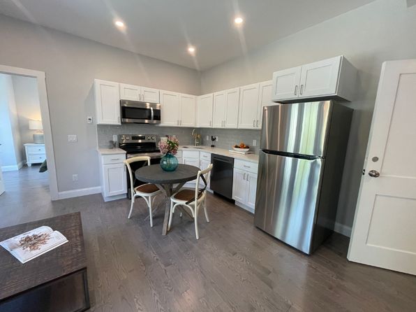 317 Bank St #2
