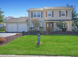 12 Gary Dr, Englishtown, NJ 07726