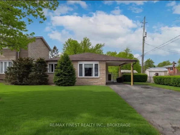 87 Old Oak Rd, Kingston, ON K7M 6X2