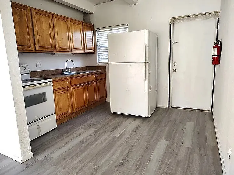 5261 Alhambra Dr #36 — Photo 5