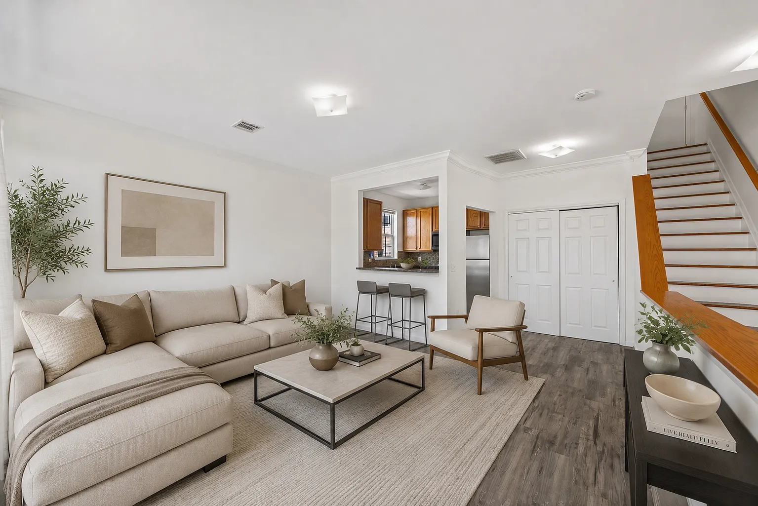 3 bed, 1200 sqft, $3,500 — Photo 1