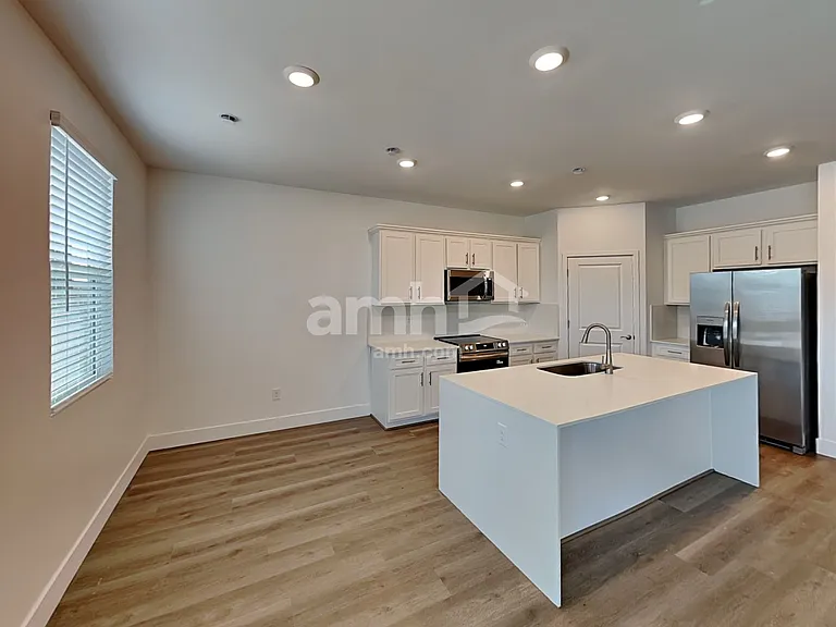9588 E Harkes Dr — Photo 4