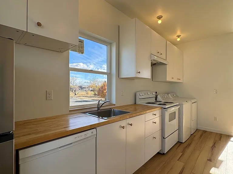 404 E Windsor Ct #2 — Photo 8