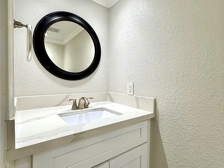 12625 Memorial Dr #25 — Photo 7