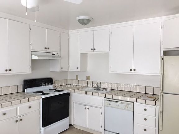 3rd image of 662 E Olive Ave APT 4