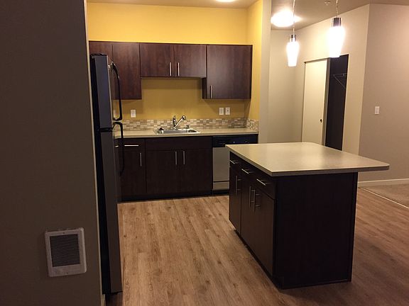 4th image of 975 NE Discovery Dr Unit 214