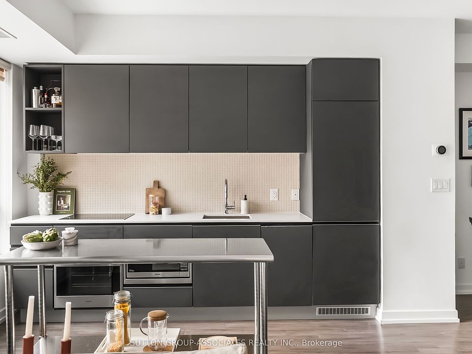 1st image of 377 Madison Ave #502