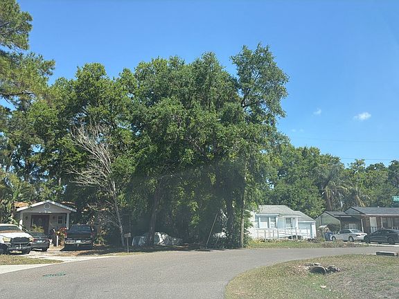 5th image of 4418 N Tampania Ave