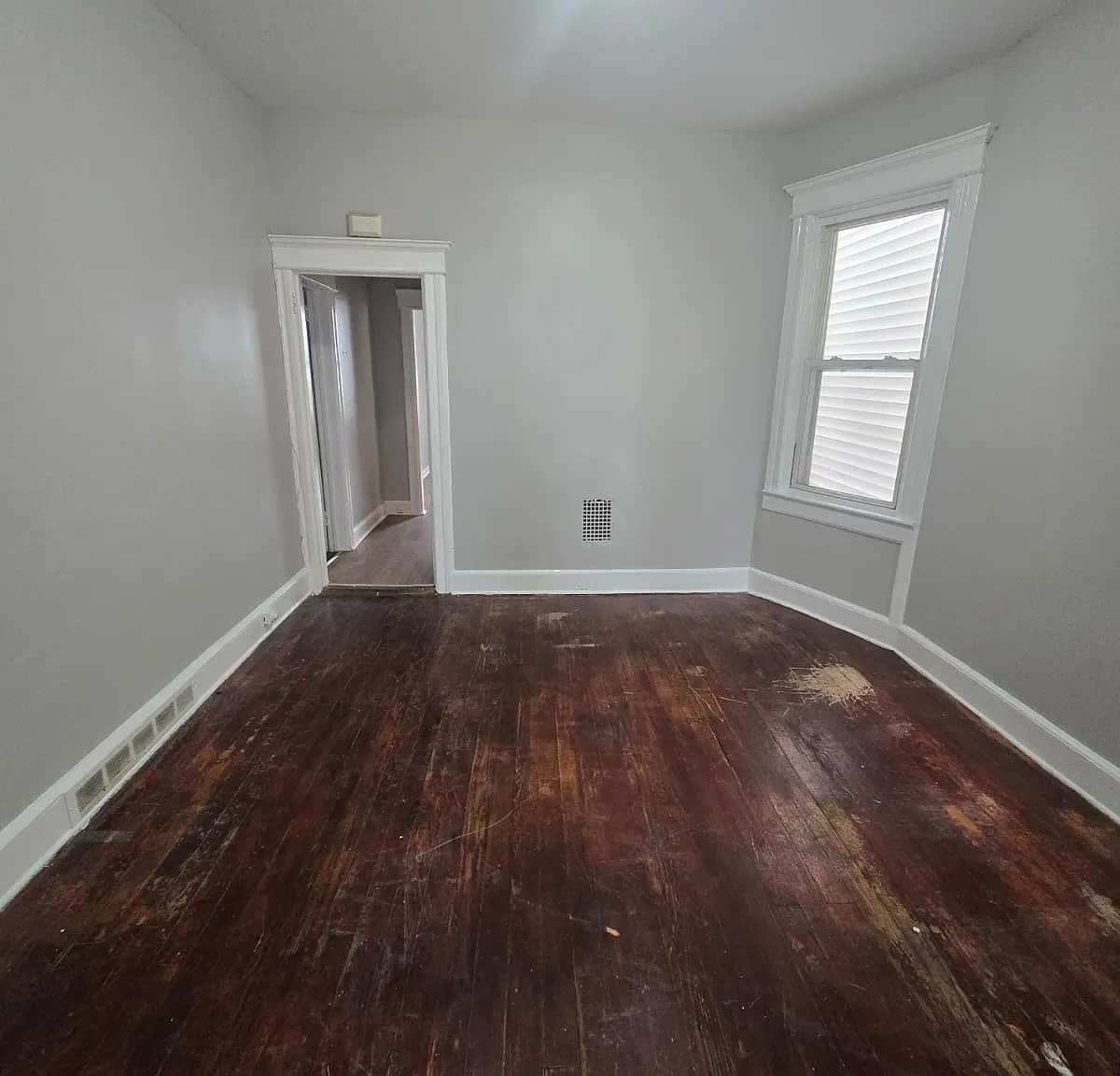 3 bed, 1000 sqft, $2,600 — Photo 4