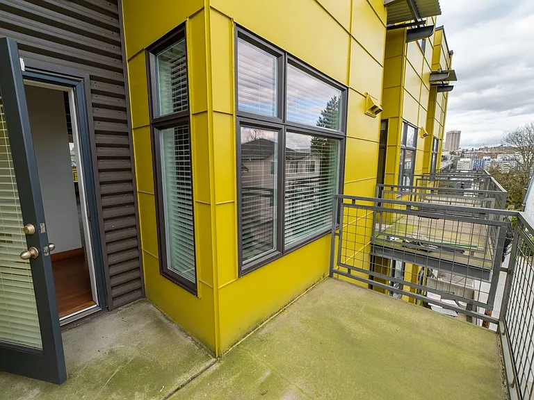 Union Bay Lofts — Photo 31